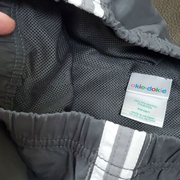 Gray white non sweatpants 2T so cute and excellent condition - Picture 4 of 4